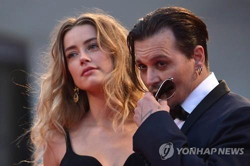 [사진]AFP/연합뉴스, 조니 뎁과 앰버 허드 부부