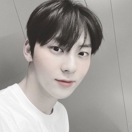 [사진]황민현 인스타그램
