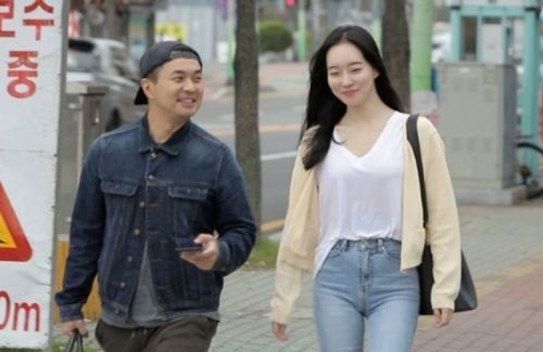 [사진]TV조선 제공, 배우 정준(왼쪽)과 김유지 씨