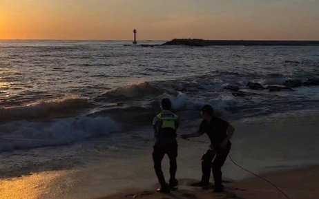 강릉 해변, 여름 비극…1명 사망, 1명 위중