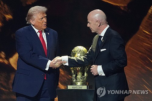 북중미 월드컵 D-이틀! 美 비자 장벽에 기자단 '발동동'…FIFA는 침묵하나