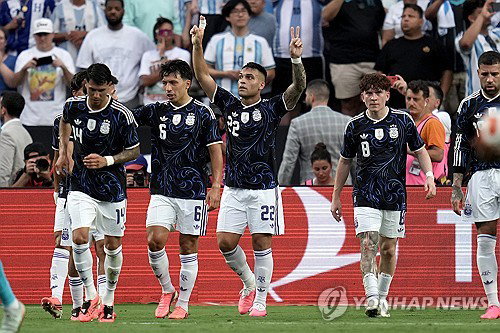 메시 없어도 아르헨은 강했다! 라우타로 맹활약, 월드컵 2연패 시동