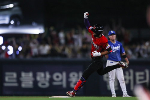 홈런왕 예약? 김도영, 18호 결승포로 오스틴 딘 뿌리치고 단독 선두 질주!