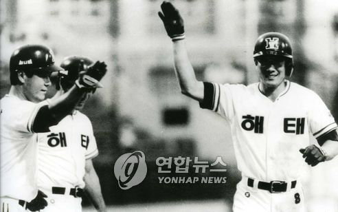 잠실야구장 마지막 시즌…한대화 '그때 그 전율' 44년 역사 속으로