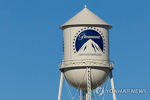 넷플릭스 '독극물 선동' 논란! 1,110억 달러 인수전, 미디어 거인 격돌