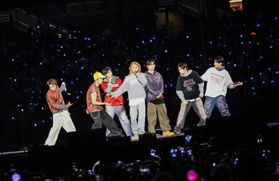 데뷔 13주년! BTS 완전체, 고향 부산 '아리랑'으로 물들이다