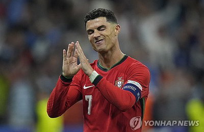불혹 호날두 "내 경기 안 봤나?" 월드컵 6회 도전, 불꽃 전설 될까!