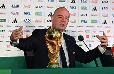이탈리아 굴욕! FIFA 회장 「뼈 농담」 파문!