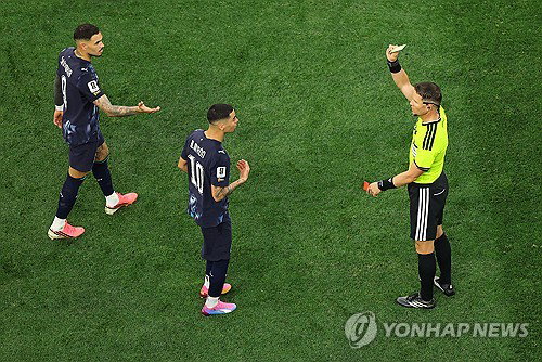 2026 월드컵, VAR 역대급 드라마! '선수 오인' 최초 번복에 팬들 열광