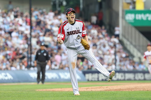 임찬규 '괴력의 7승' LG, 1위 질주…롯데는 '깊은 한숨' 최하위