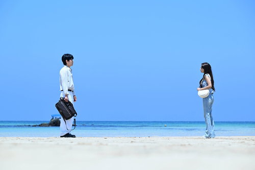 아누쉬카 센, 14억 홀릴 '제주 올래' 촬영 완료! 글로벌 시선 집중