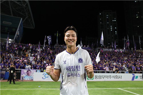 '수비수 맞아?' 권경원, 시즌 첫 골이 결승골... K리그1 17R MVP 등극!