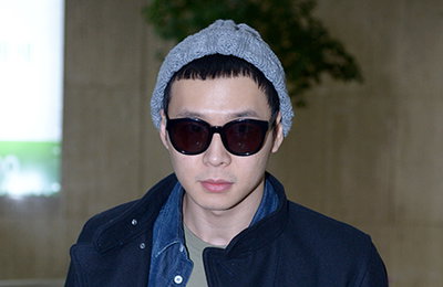 박유천, 25일 새벽 중국 후난방송국의 정월대보름 특별방송 '원소절 생방송'에 출연후 김포국제공항을 통해 귀국