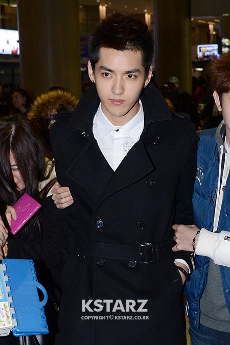 EXO-M 크리스,개인 휴가를 마치고 북경에서 14일 오후 인천국제공항을 통해 입국
