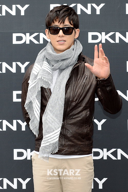 배우 고수, 2일 오후 서울 강남구 청담동 DKNY 청담점에서 열린 DKNY 2013 S/S 콜렉션에 참석