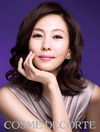 코스메 데코르테, 배우 김남주와 모델 연장 계약 체결