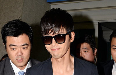 현빈, 25일 오후 싱가포르 팬미팅을 위해 인천국제공항을 통해 출국