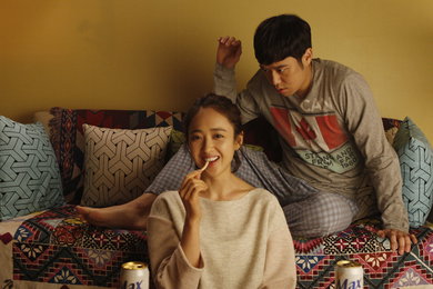 <밤의 여왕> 김민정 & 천정명, 깨알 같은 반전 커플 스틸 전격 공개