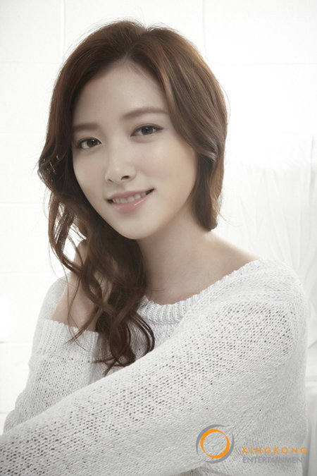 배우 임주은, 김선아, 성유리, 이동욱과 한솥밥