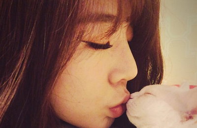 써니, 반려묘와 다정한 깜찍한 셀카 