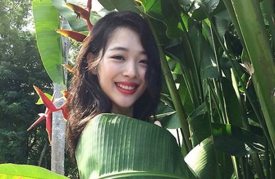 햇살보다 아름다운 설리, 싱그러운 꽃미소 