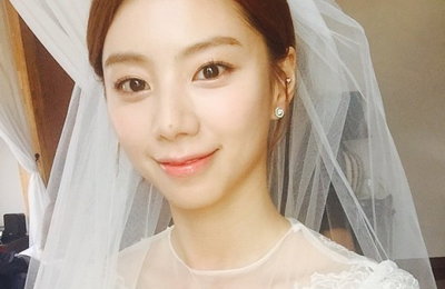 박수진, 청초한 웨딩드레스 자태…"화사한 미모"