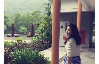 이하늬, 베트남서 여유로운 한 때…'우월한 기럭지 눈길'