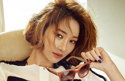 고준희, 내리쬐는 햇볕 아래 완성한 선글라스 패션 화보