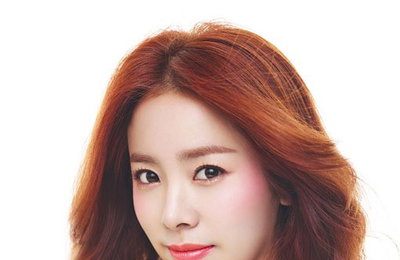 한지민, 립 컬러만 바꿨을 뿐인데…화사한 미모