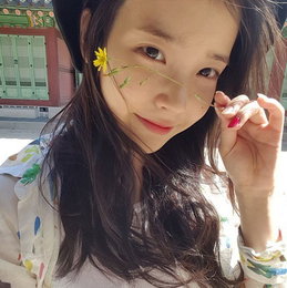 아이유, 어린이날 저소득 가정 아이들 위해 1억원 기부