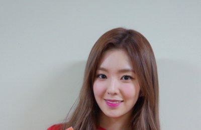 '레드벨벳' 아이린, 뮤직뱅크 MC 인증샷 '청순미'