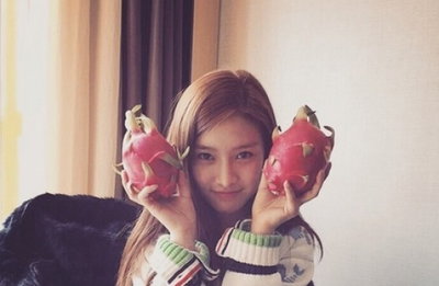 배우 김소은, SNS 사칭자에 경고…