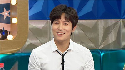 김동완, '매너없는' 여성팬 사진 공개·삭제 해프닝