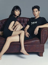 男모델과 케미…배두나,하의실종 룩+각선미 뽐내