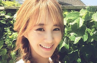 '소녀시대' 유리, 러블리 꽃미모 + 각선미…