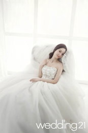 한수연, 청초한 5월의 신부 변신