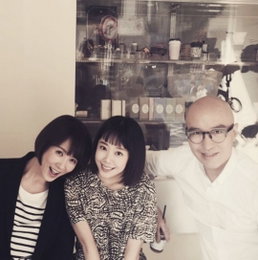 홍석천, 김선아·신지수와 다정샷 "예쁜 쓰리샷"
