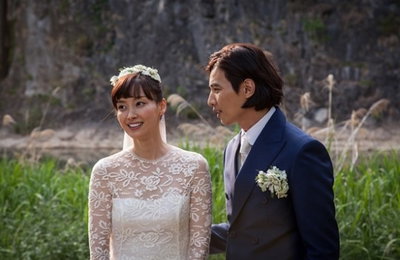 원빈♥이나영, 영화 같은 결혼식 사진 공개