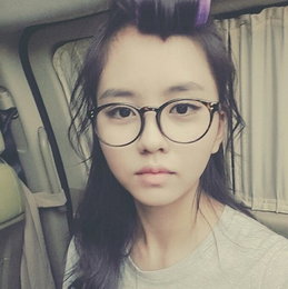 [후아유]김소현, 안경+헤어롤 장착 '소탈한 매력'