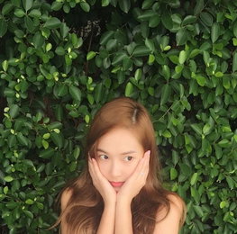 제시카 꽃받침 찰칵… ‘부끄부끄해’