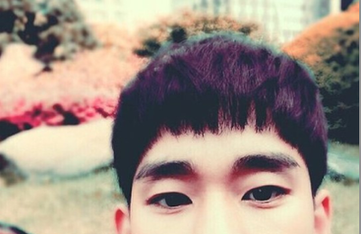 프로듀사 김수현, 초근접 시무룩…"피곤한 신입PD"