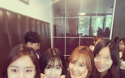 전혜빈, 소녀시대 사이서도 기죽지 않는 미모 과시