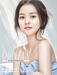 [화보] 김윤혜, 촉촉한 물광 피부 뽐내…