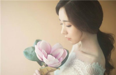 간미연, 웨딩드레스 입고 물오른 미모 과시...'꽃보다 미연'