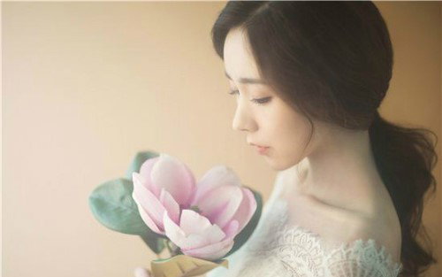 간미연, 웨딩드레스 입고 물오른 미모 과시...'꽃보다 미연'