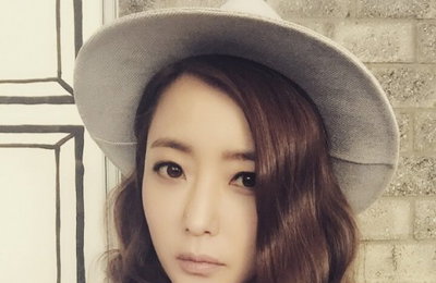 김희선, 시선 압도 청초 미모…"일하러 가자"