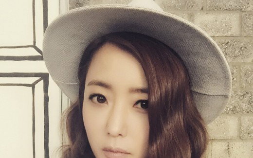 김희선, 시선 압도 청초 미모…"일하러 가자"