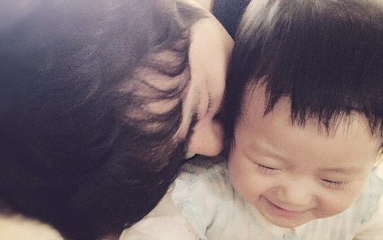 송지수, 남편 장범준과 딸 조아양의 다정한 일상 공개…