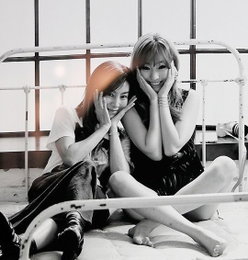 황신혜·이진이, 행복한 일상…"자매같은 모녀"