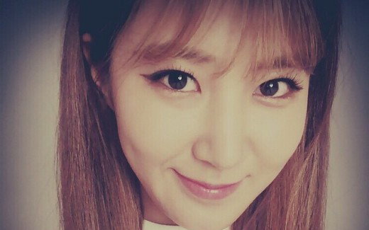 '소녀시대' 유리, 피부미인 + 여신 자태 뽐내